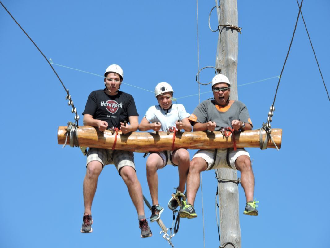 Giant Swing 11m high kids upto 10 yrs Glavani park